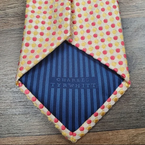 Charles Tyrwhitt Silk Tie - Picture 5 of 6